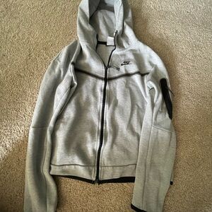 Nike Gray Performance Jacket Full Zip Hooded Design